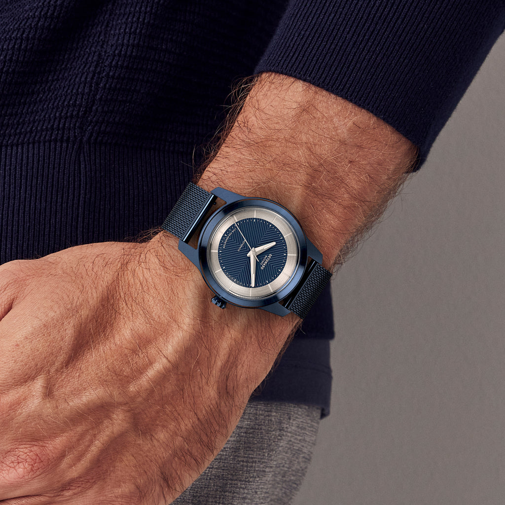 CLASSIC AUTOMATIC DEEP BLUE - Mesh Blue Brushed - Detomaso Watches